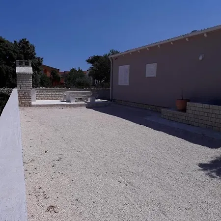 17694 Prázdninový dům